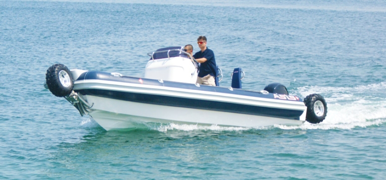 Outboard Amphibious Boat